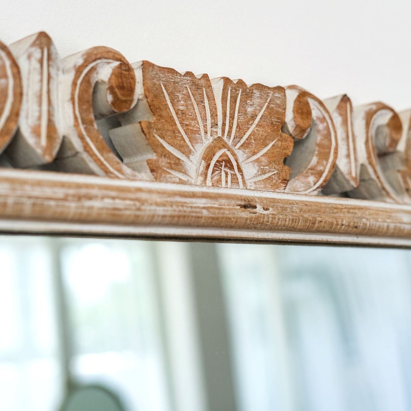 Hand Carved Mirror "Kerang" Antic-wash - 90 cm