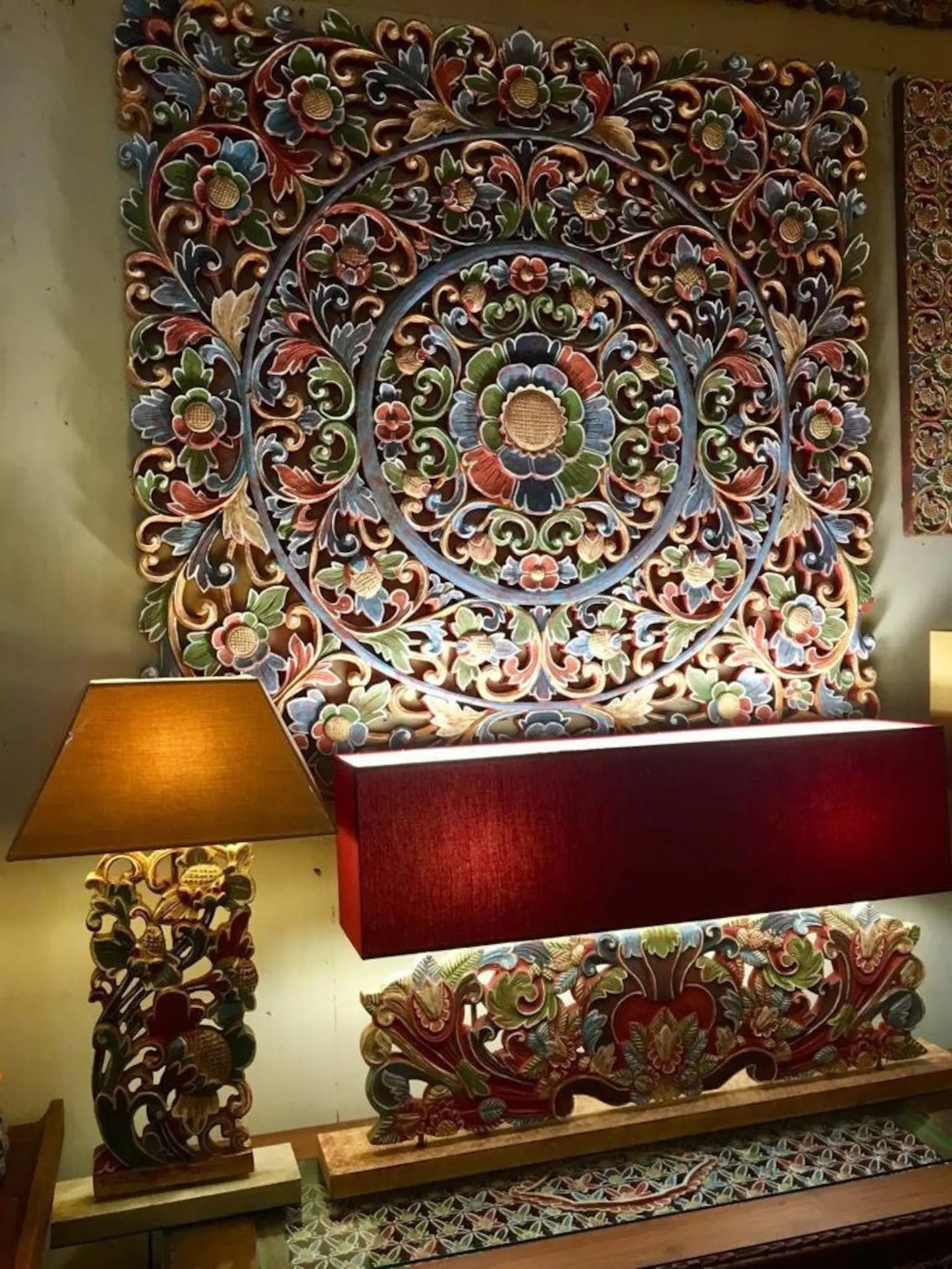 Carved Full Bed Headboard 'Warna' - USA